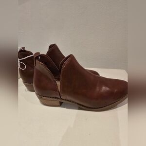 Universal Thread Women's Nora Cut Out Ankle Bootie